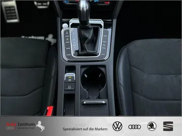 Car image 32