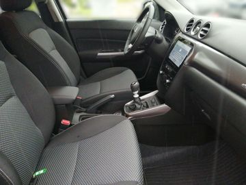 Car image 16