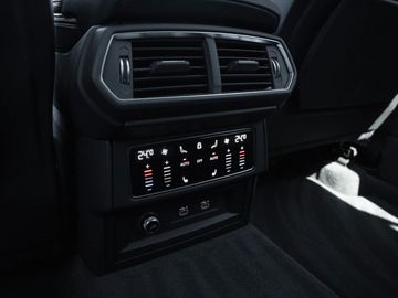Car image 34