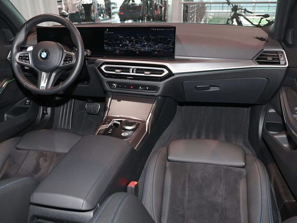 BMW 320d Touring M Sport 140 kW image number 6