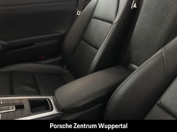 Car image 28