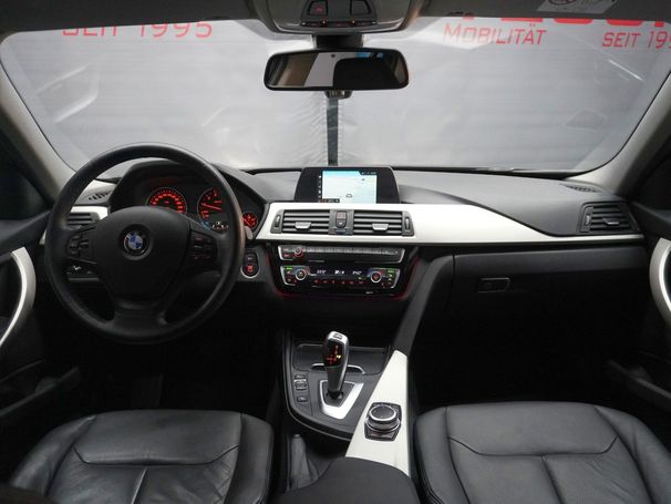 BMW 318i Touring Advantage 100 kW image number 9