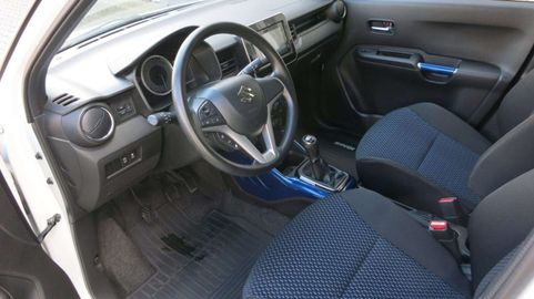 Car image 6