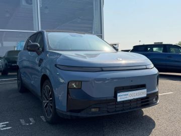 Car image 2