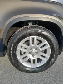 Car image 30