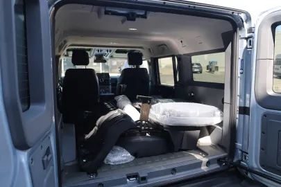 Car image 46