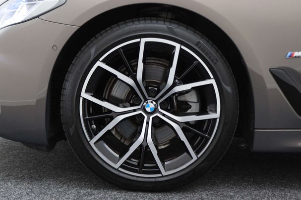 BMW 520i Touring 135 kW image number 27