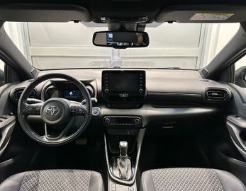 Car image 8