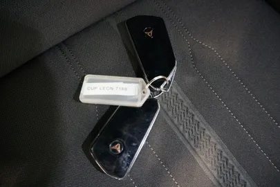 Car image 39