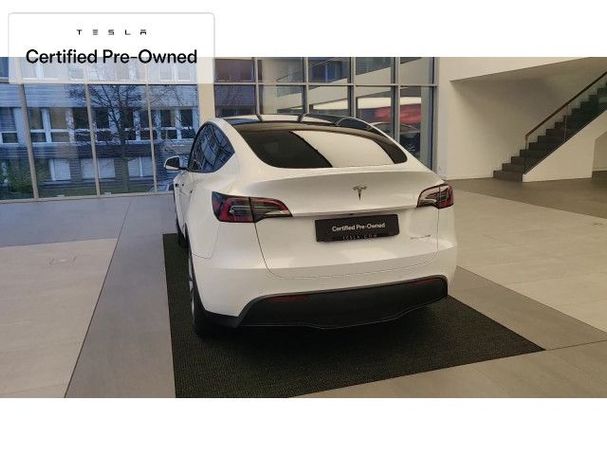 Tesla Model Y Long Range AWD 258 kW image number 16