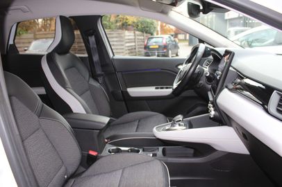 Car image 10