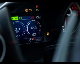Car image 27