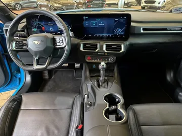 Car image 27