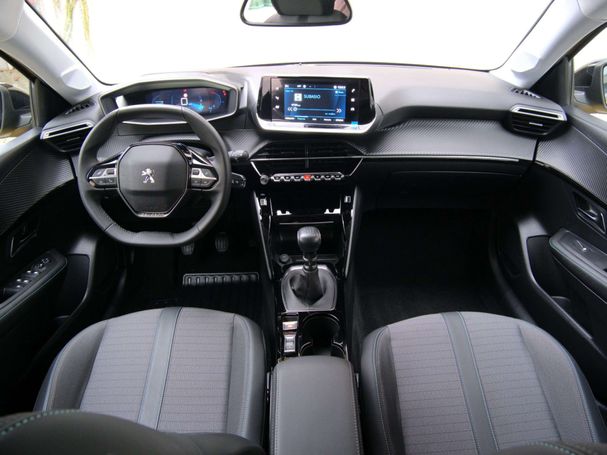 Peugeot 208 PureTech 100 Allure 74 kW image number 2