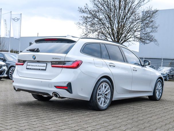 BMW 330 Touring e M Sport 215 kW image number 2