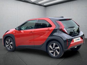 Car image 2