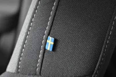 Car image 43