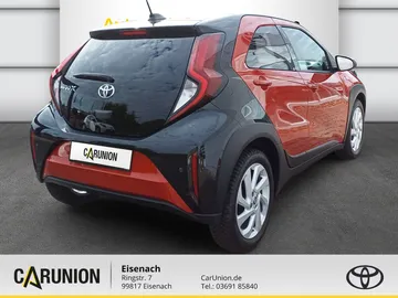 Car image 4