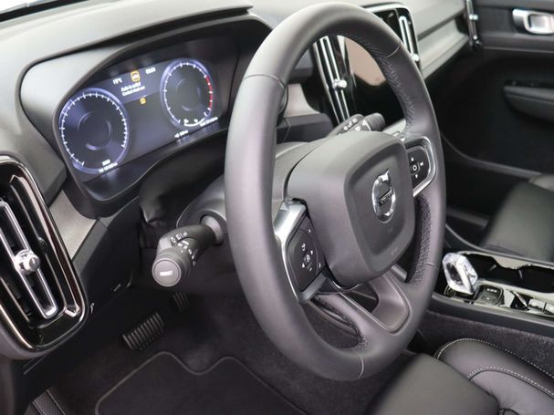 Volvo XC40 T3 Geartronic Inscription 120 kW image number 16