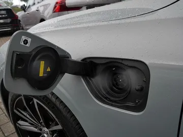 Car image 33