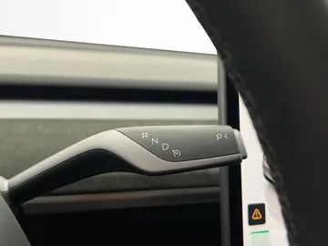Car image 38