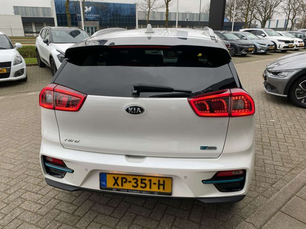 Kia Niro e 64 kWh 150 kW image number 6