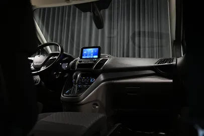 Car image 24