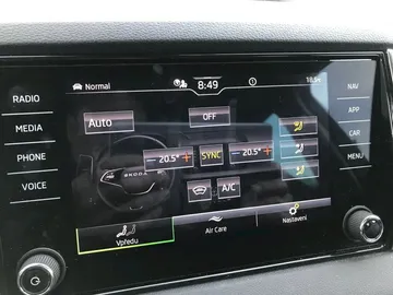 Car image 29