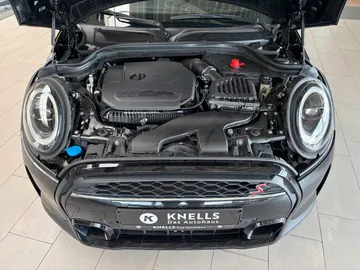 Car image 34