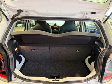 Car image 28
