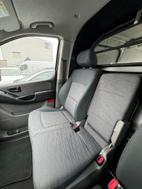 Car image 37