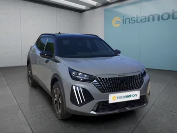 Car image 17