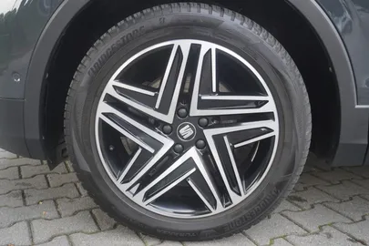 Car image 48