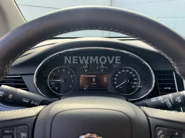 Car image 27