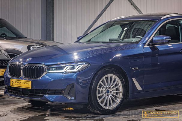 BMW 530 Touring 215 kW image number 16