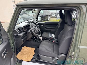 Car image 11