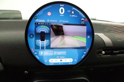 Car image 26