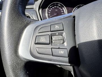 Car image 38