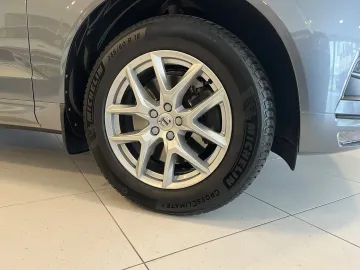 Car image 37