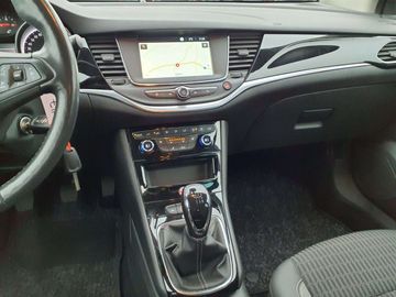 Car image 14