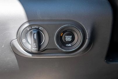 Car image 49