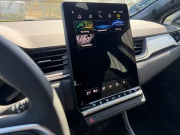Car image 22