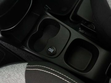 Car image 33