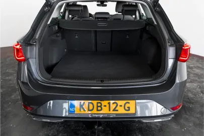Car image 35