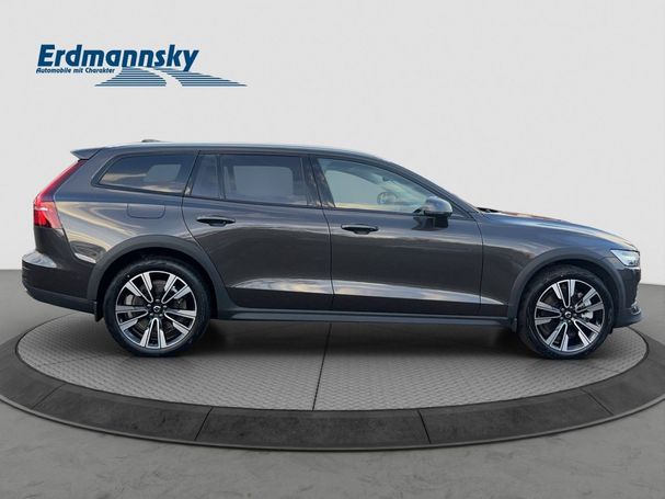 Volvo V60 Cross Country AWD B5 184 kW image number 7