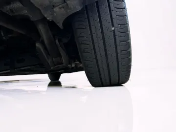 Car image 35