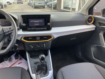 Car image 24