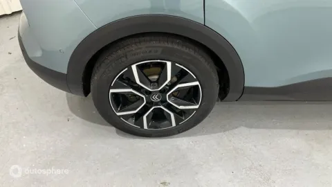 Car image 20
