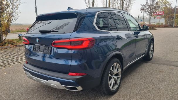 BMW X5 xDrive 195 kW image number 3