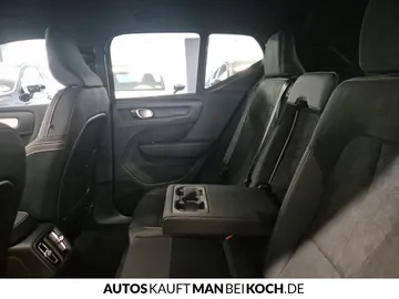 Car image 37